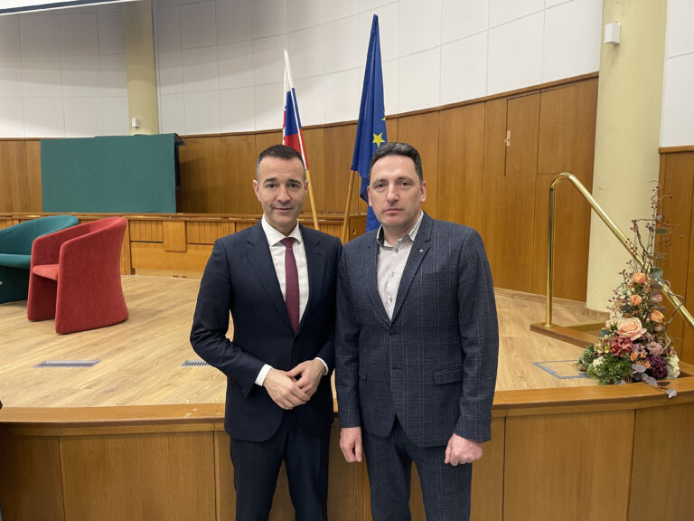 pavolkrizosk-reportaz-bb-minister-skolstva-sr-foto